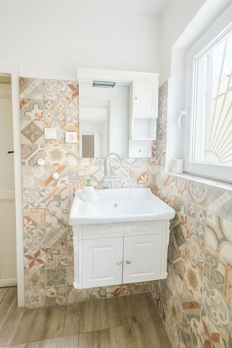 Дава се под наем Етаж от къща в Пловдив, Център - 140 кв.м за 598.23 € - Снимка #6