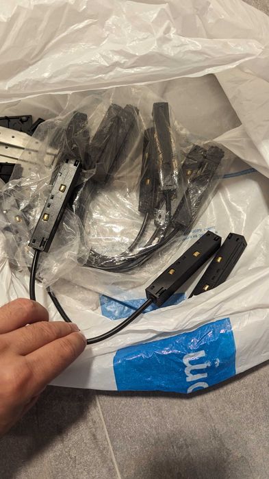 Хоризонтален ъгъл + ъглов захранващ конектор за магнитна шина, черни