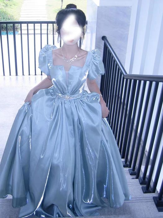 Бирюзовое платье