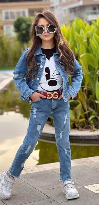 Compleu pentru fetite