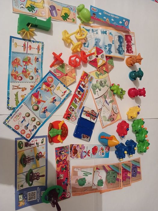 Продам фигурки из киндеров