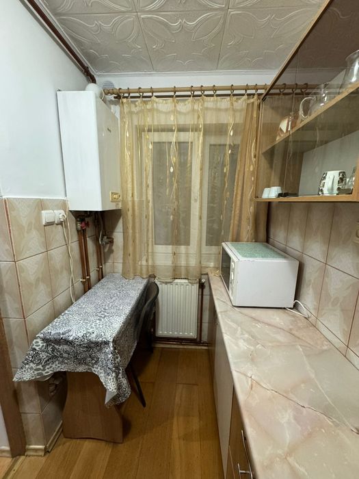 Garsoniera de inchiriat.