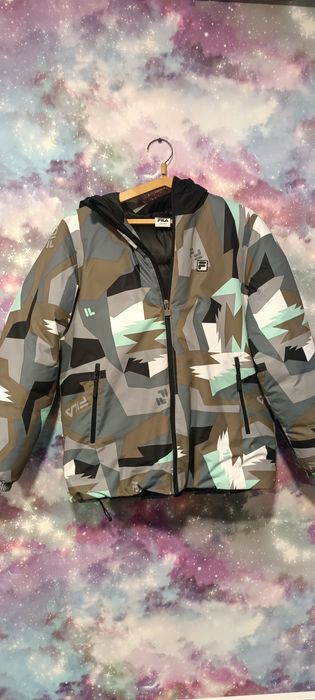 Продам зимнюю куртку