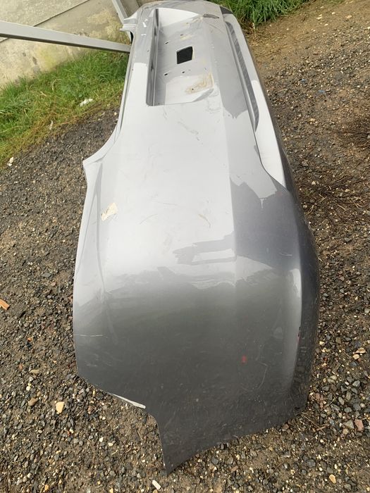 Bara spate Peugeot 301 sedan