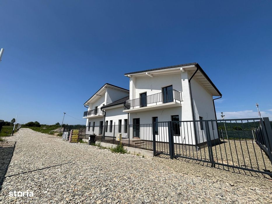 Viața la casă, liniște și munți la orizont – Duplexuri noi în Mohu