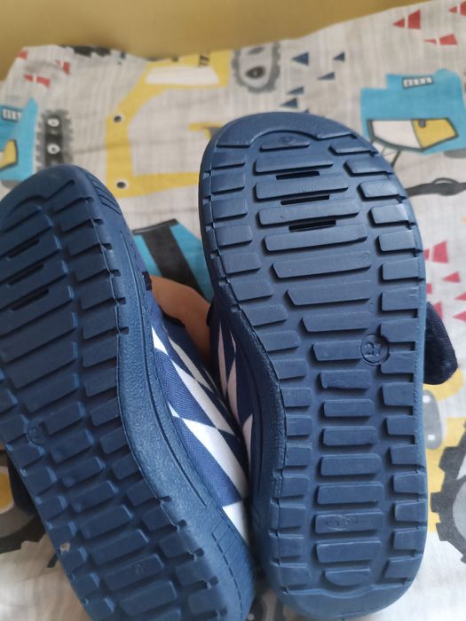 Детски пантофи 25,27,28,31 номер