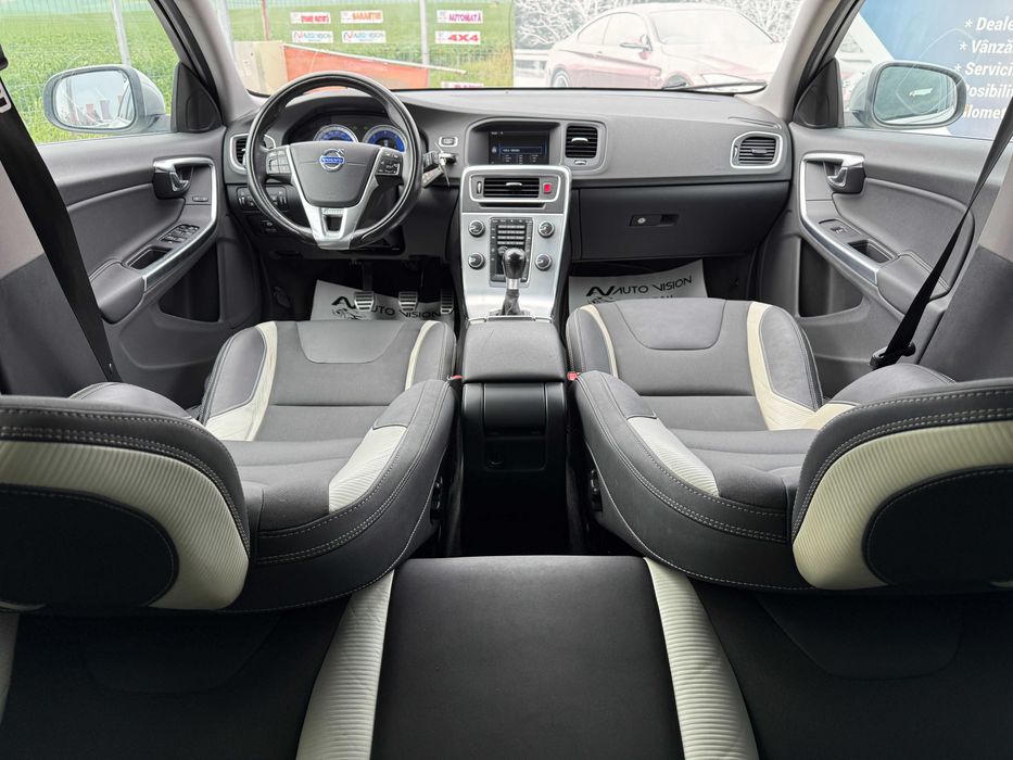 *RATE*VOLVO V60 R-Design Eco-drive 1.6 Diesel 105CP 2011 E5 NAV Clima impecabila !