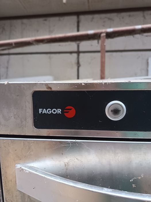 Професионална миялна машина за чаши Fagor