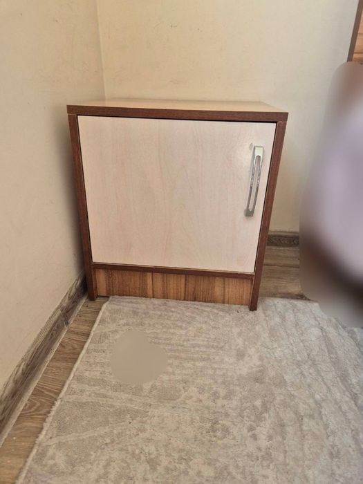 Mebel to’plami sotiladi