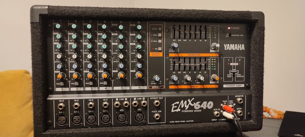 Yamaha Emx640 mixer cu putere 200w integrata