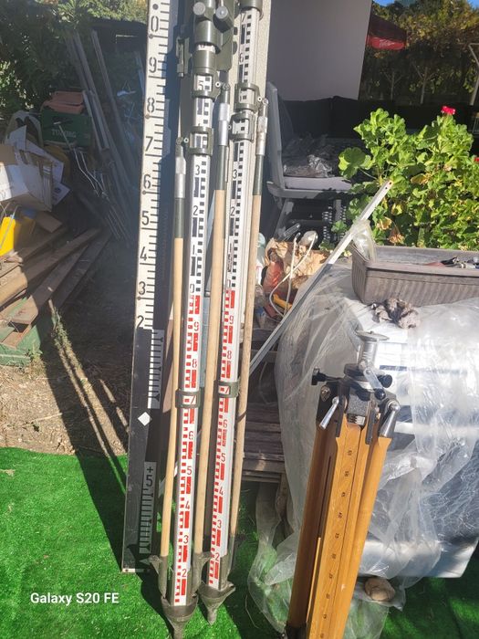 Статив геодезически и лати.