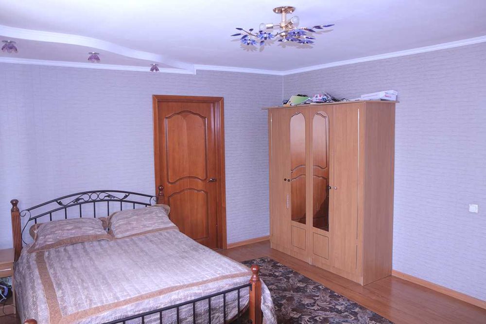 Продам дом. 2 этажа. Лесозавод
