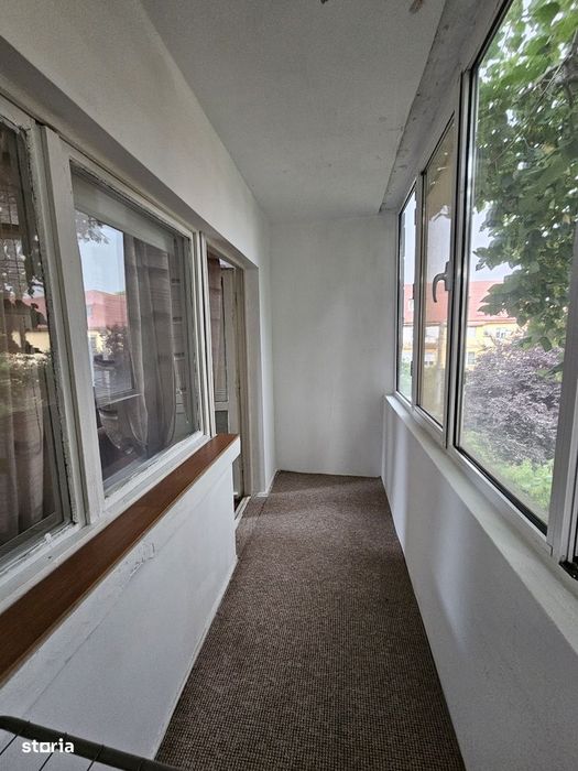 Garsonieră de închiriat, in centru Otopeni, spatioasa cu balcon