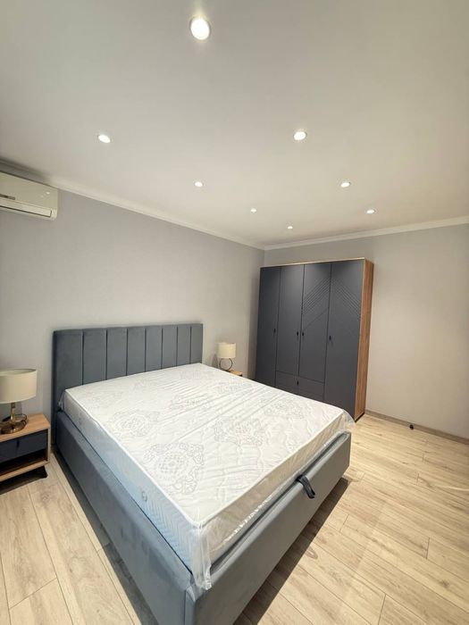 Продается 4/2/4 на Ойбек V1102