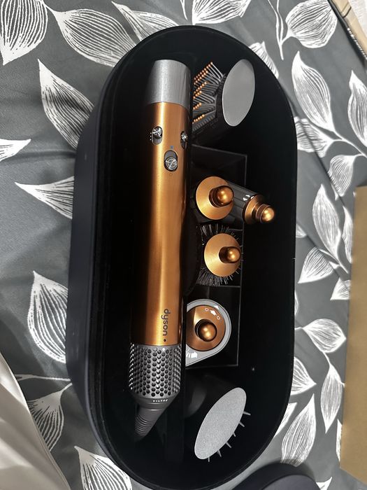 Dayson airwrap va Dayson airstrait original malaysiya