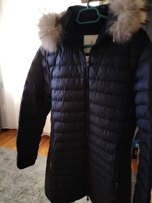 Vând geaca e ca si noua