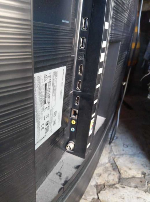 Продавам части от телевизор Самсунг49инча извит