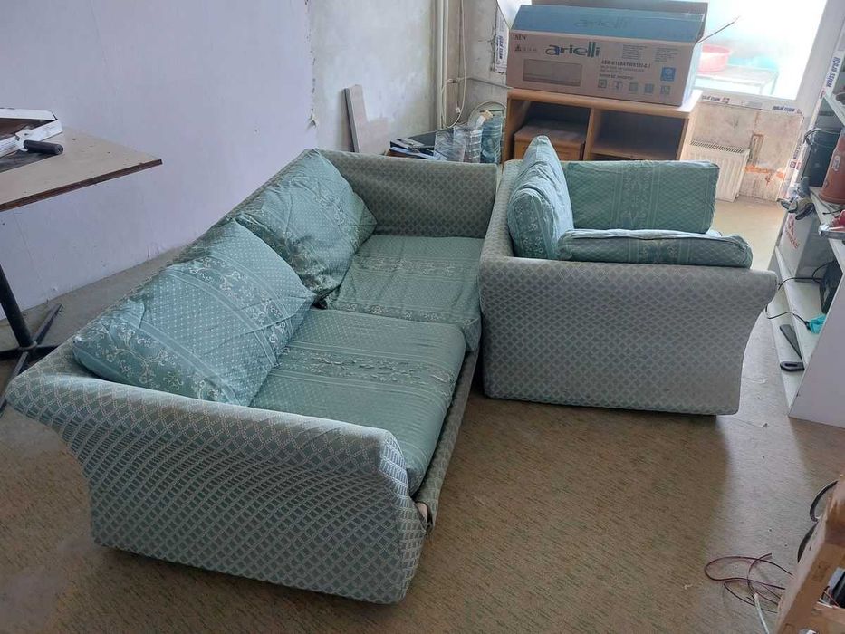 Подарявам разтегателен диван - легло и фотьойл