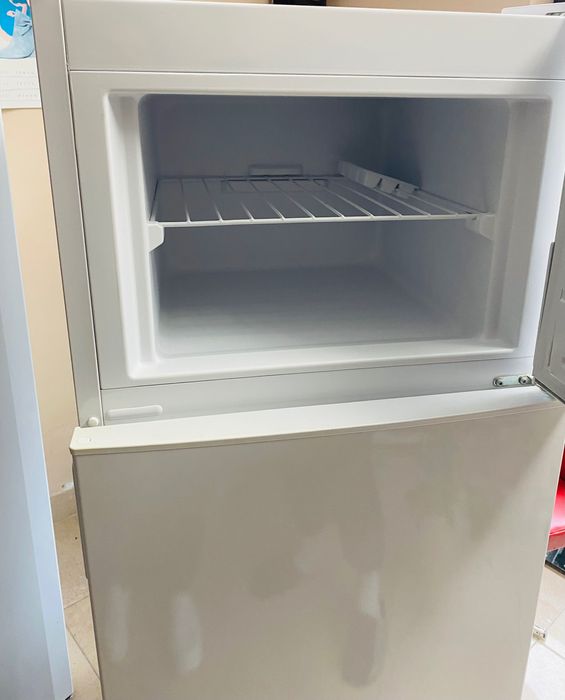 Хладилник втора употреба Daewoo– в отлично състояние!