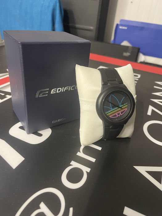 Amanet ozana vinde ceas Adidas