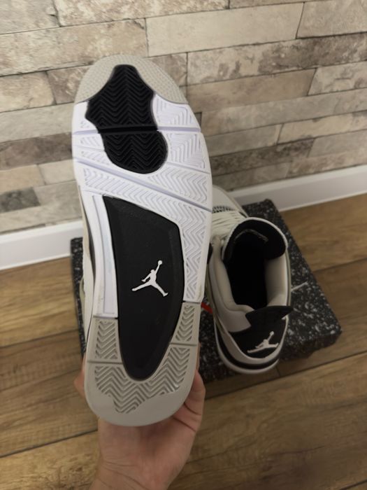 Jordan 4 military black