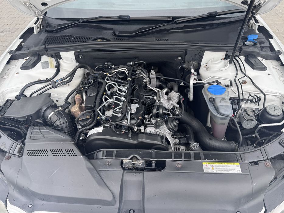 Dezmembrez Audi A5 B8 2.0 TDI 170 CP