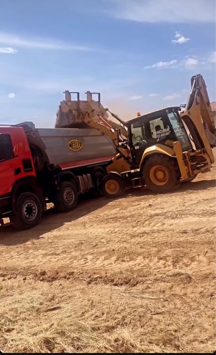 Inchiriem buldoexcavator