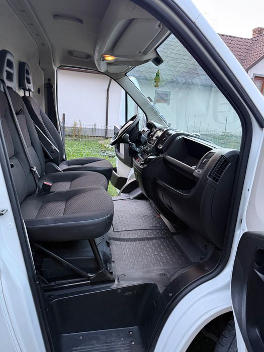 De vanzare Peugeot boxer 2.2 131 CP ,anul 2015