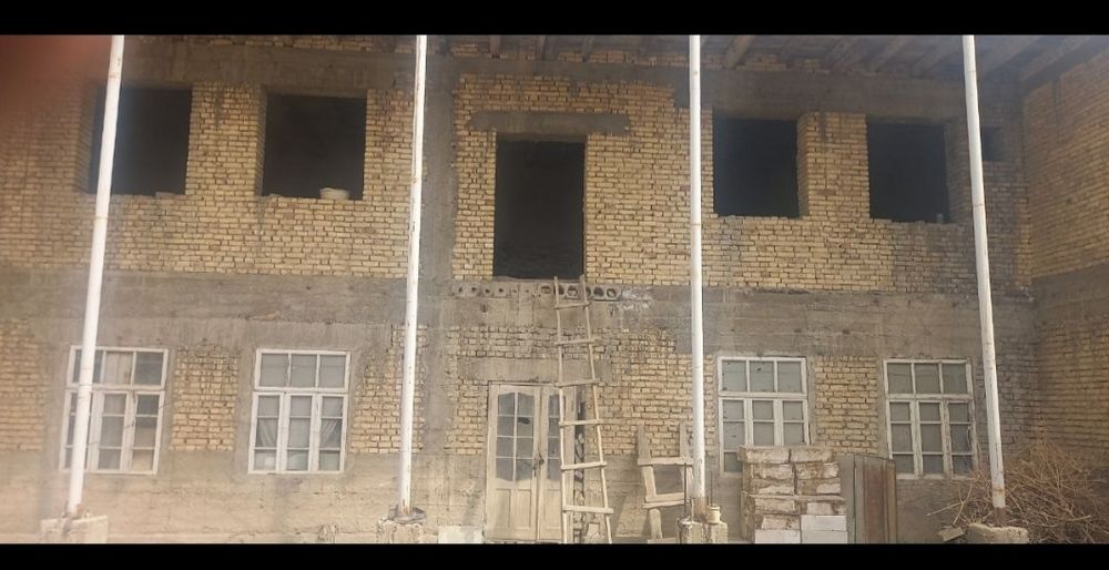 Участка сотилади. Бухоро ш. карвон бозордан 500 метр бетонка йулитомон