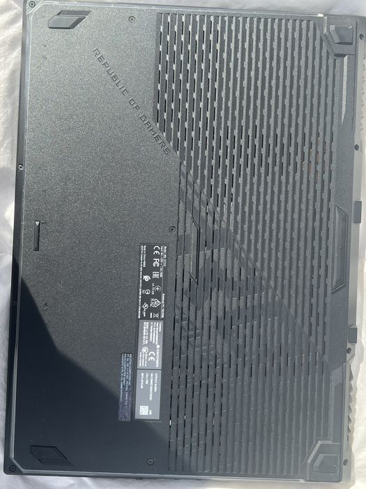 Laptop Gaming ASUS ROG Strix G731GU 17.3” – i7, GTX, stare bună