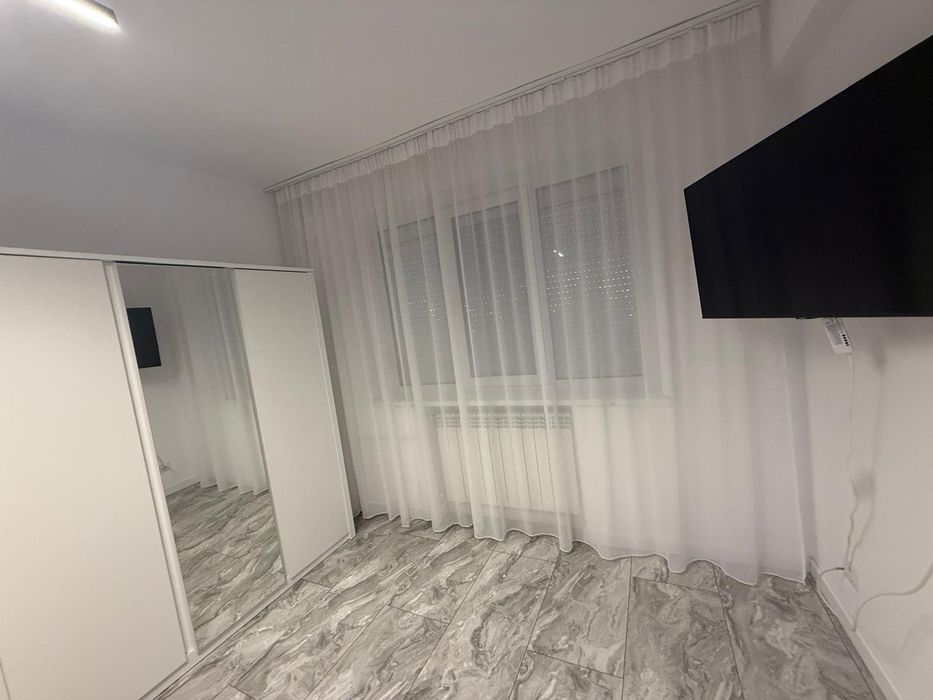 Închiriez garsoniera  zonă centrala