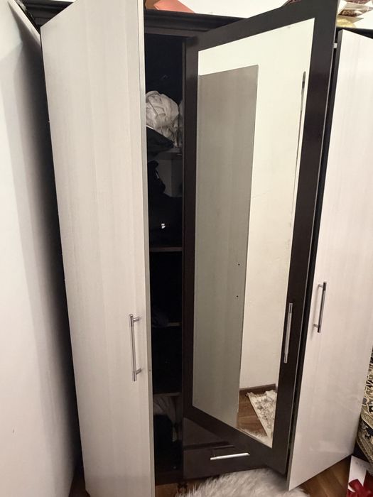 Шкаф срочно продам