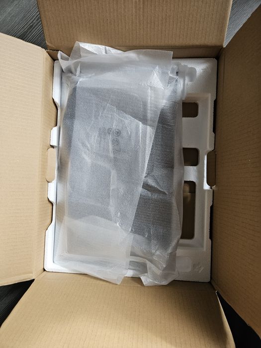 Монитор Samsung Essential S4, 24 inch