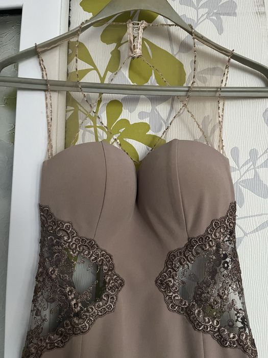 Официална рокля