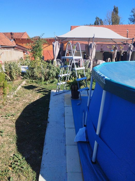 Vând piscină rotundă