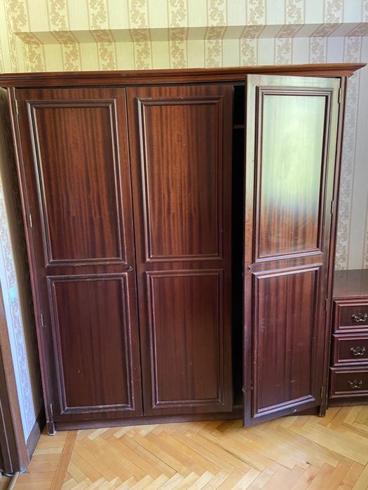 Продам мебель антиквариат