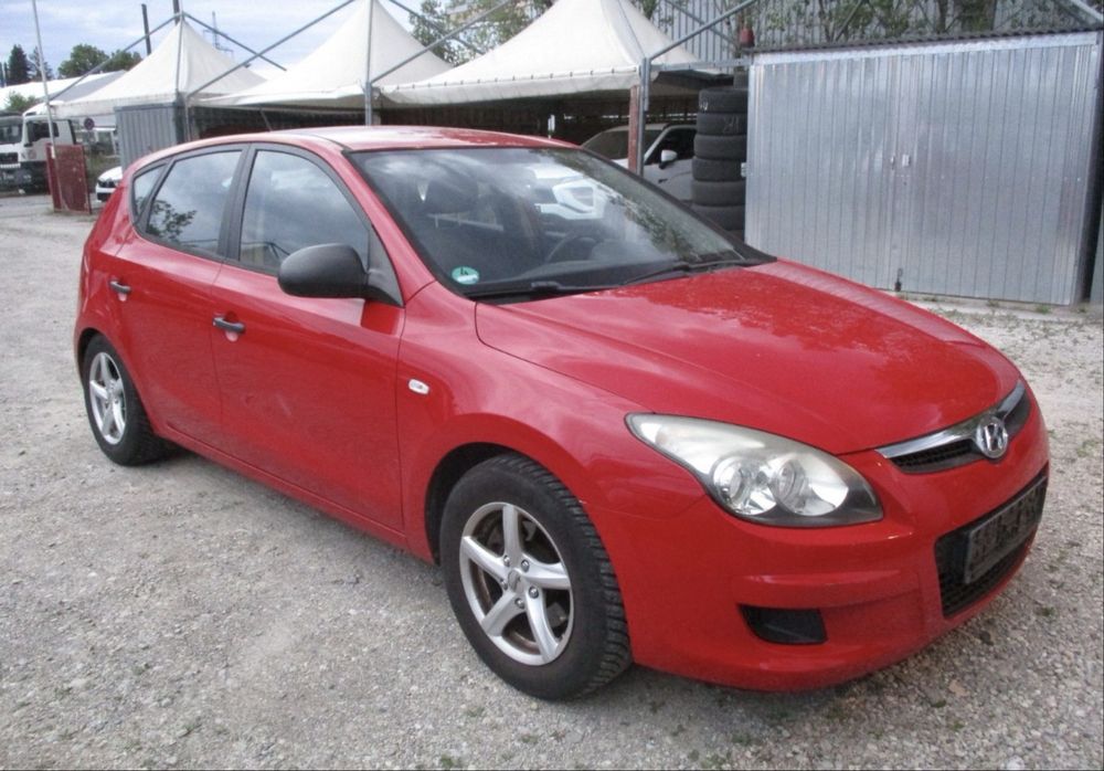 Dezmembrez Hyundai i30 1.4 Benzină 2009 Import Germania
