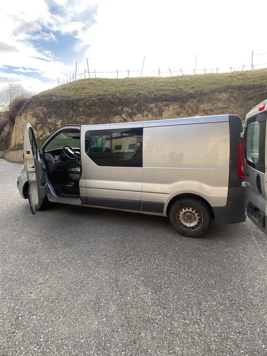 Renault Trafic Automat Mixt – 6 locuri + Marfă – Motor 2.5 dCi