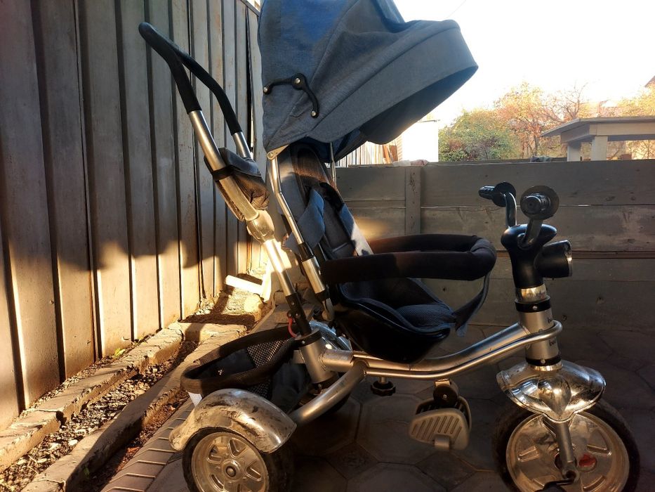 трёхколёсный велосипед