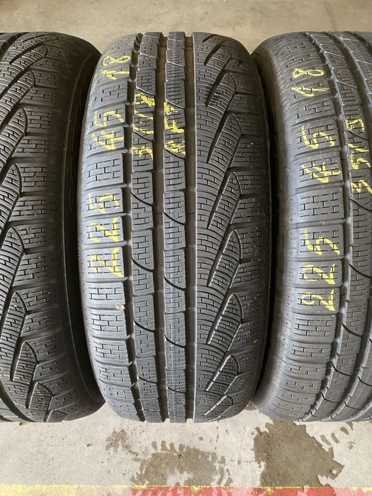 Anvelope iarna 225/45/18 Pirelli Sottozero 2 RFT 225 45 18 R18