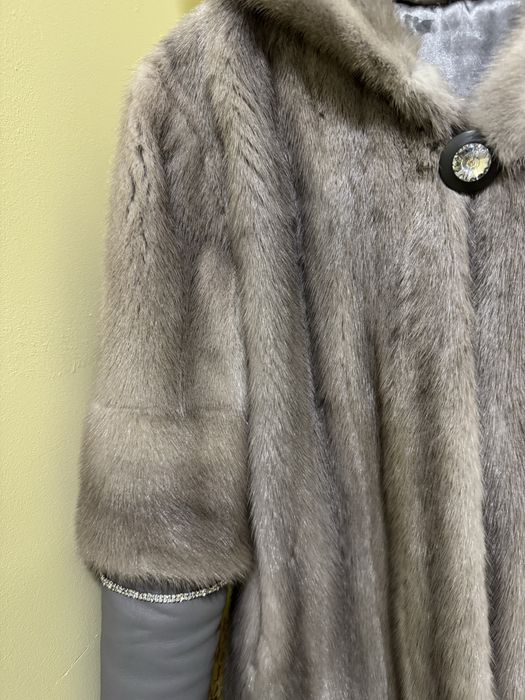 Haina de blana de vizon gri