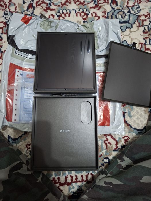 Продам абсолютно новый телефон