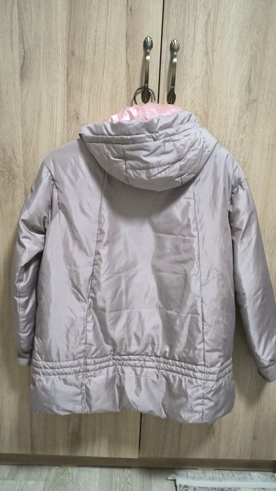 Продам женские весении куртки