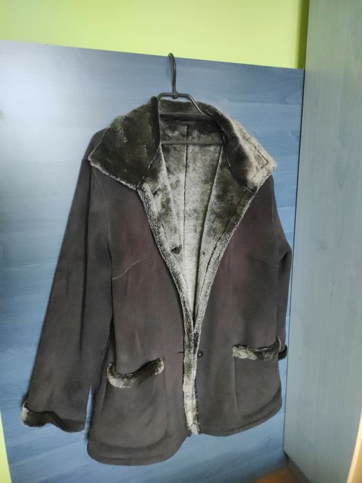 Haine din piele pentru femei, mărimi diferite, modele diferite