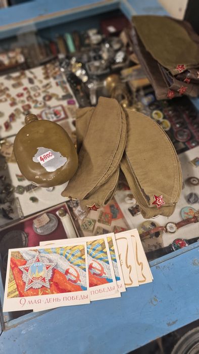 Вещи армейские и пилотки