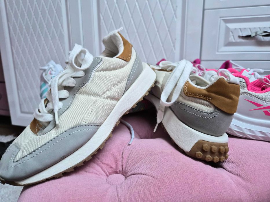 Продавам спортни обувки