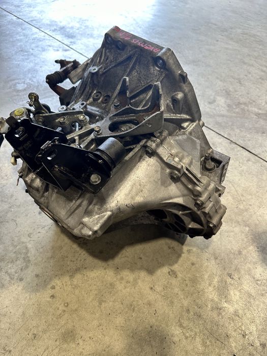 Cutie de viteze Toyota Avensis motor 1.6 D (bmw) volanta disc placa
