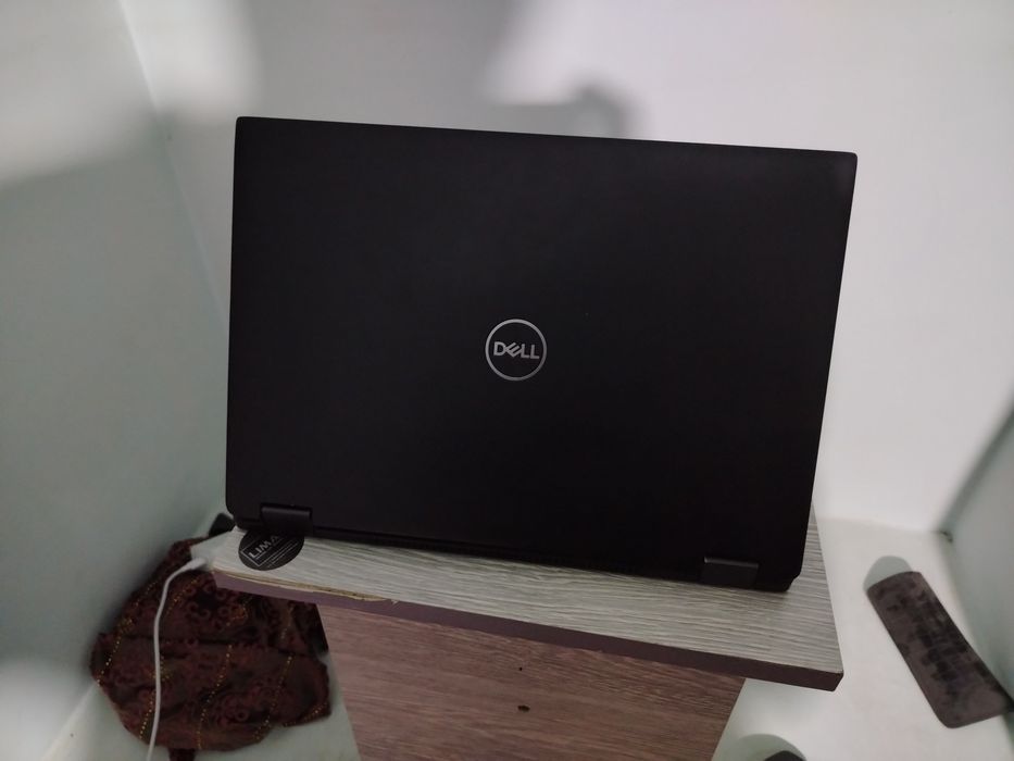 Dell Latidute 2-1 Amerikaniskiy noutbuk