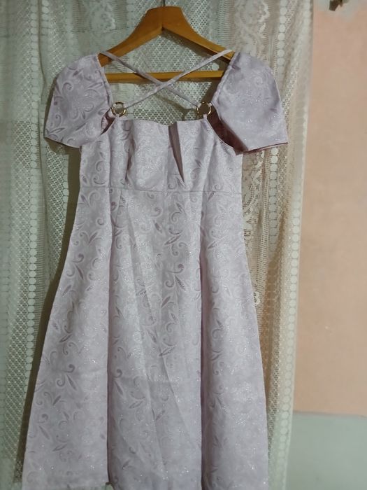 Новые платья парча и гипюр.