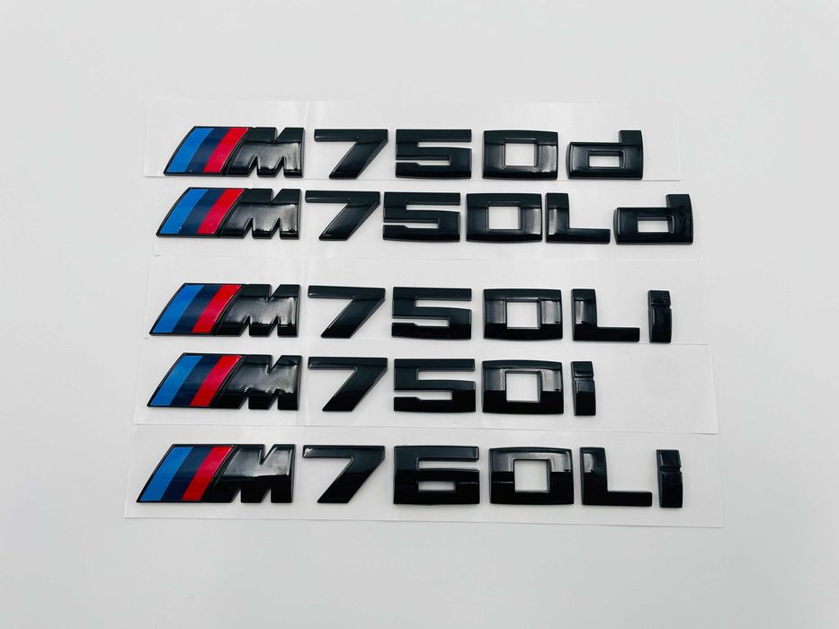 Emblema compatibila BMW M750Li negru